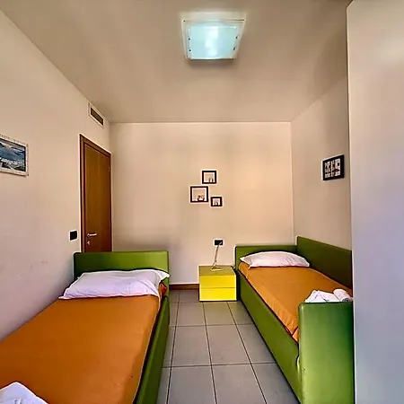 Degli Oleandri 1a