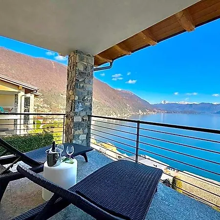 Degli Oleandri 1a Apartment