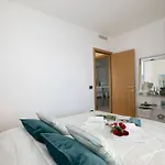Degli Oleandri 1a *